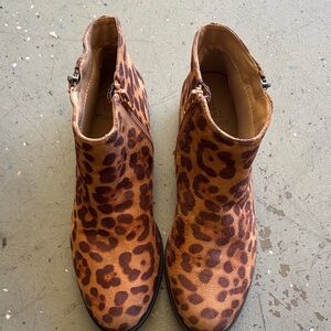 Time and Tru Leopard Print Ankle Boots size 8